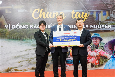 Mavin sẻ chia cùng đồng bào vùng lũ miền Trung, Tây Nguyên