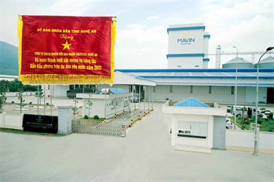 Công ty TNHH Mavin Austfeed Nghệ An nhận Cờ thi đua của UBND Tỉnh